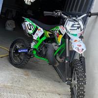 Mini cross