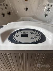 Jacuzzi 235
