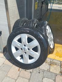 4 gomme Maxxis + cerchi originali Nissan