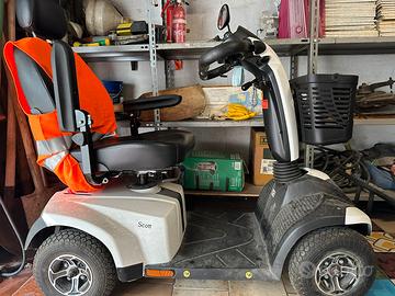 Scooter elettrico per invalidi
