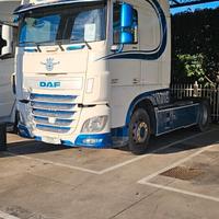 TRATTORE STRADALE DAF XF 460