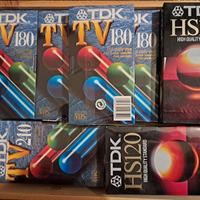 15 videocassette e 10 audiocassette NUOVE