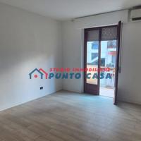 PRESSI C.SO P.MATTARELLA-Via degli Iris-Trilocale