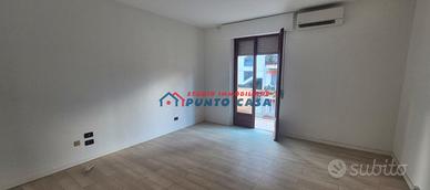 PRESSI C.SO P.MATTARELLA-Via degli Iris-Trilocale