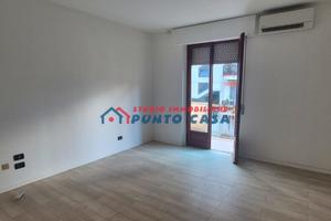 PRESSI C.SO P.MATTARELLA-Via degli Iris-Trilocale