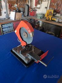 Troncatrice lenta per metalli