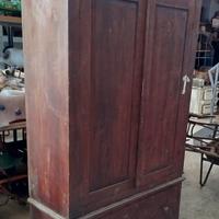 Armadio di legno