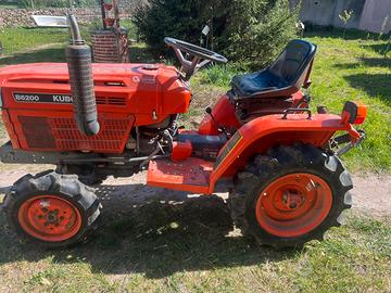 Trattore Kubota B6200