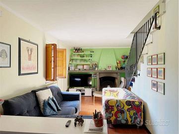Casa indipendente di 90 m² con 4 locali a Capannor