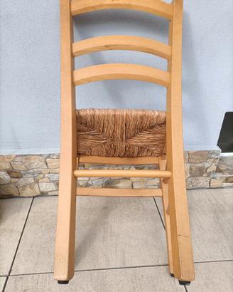 Sedia in legno con seduta in paglia