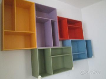 Libreria mensole colorate
