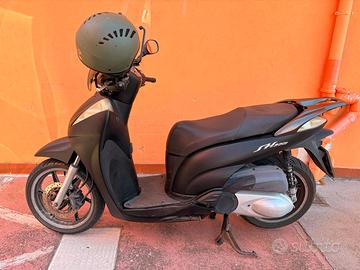 scooter  honda sh 300