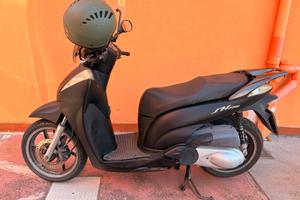 scooter  honda sh 300