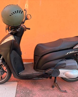 scooter  honda sh 300
