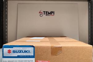 Copertura bauletto K49 originale Suzuki Nera Nuova