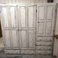Guardaroba tutto in legno massiccio 