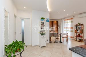 TRILOCALE FINEMENTE RISTRUTTURATO