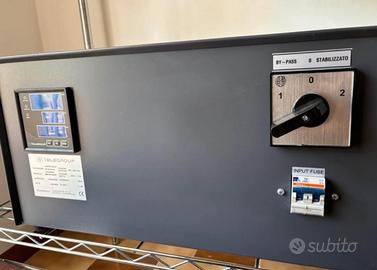 Stabilizzatore di tensione monofase