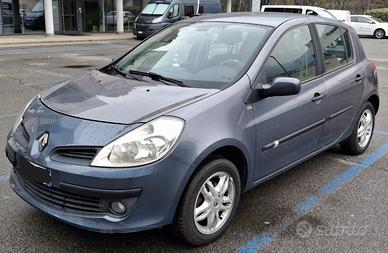 RENAULT Clio 1.2 benzuna euro 4 - 2005