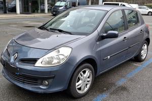 RENAULT Clio 1.2 benzuna euro 4 - 2005