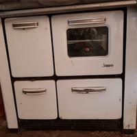 Stufa a legna, cucina anni 60