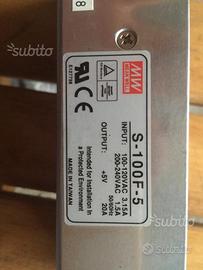 4 Alimentatori stabilizzati