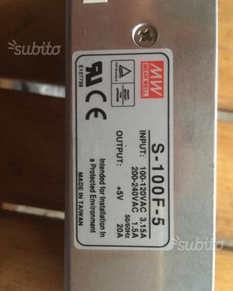 4 Alimentatori stabilizzati