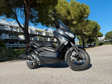 Yamaha Xmax 125