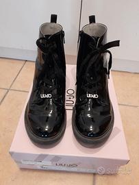 Scarponcini vernice neri LIU-JO