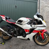 Yamaha YZF-R1 World GP 60th anniversary