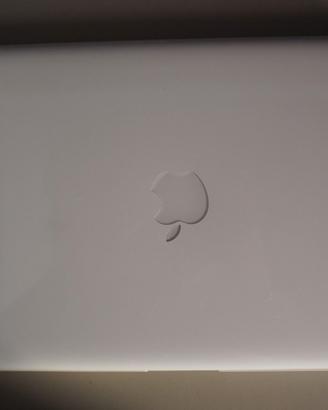 MacBook Unibody A1342 SSD 8GB RAM batteria nuova