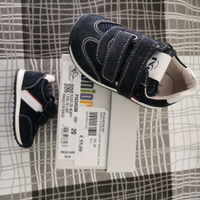 Scarpe nero giardini taglia 20