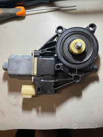 Alzacristalli elettrico dx ford fiesta 1,4tdi 2015