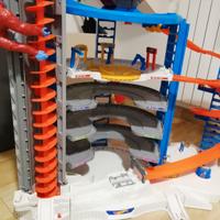 Pista garage hot wheels gorilla