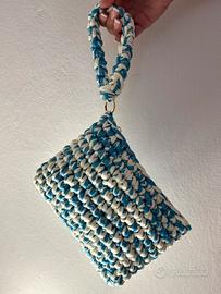 Pochette fatta a mano all’uncinetto