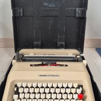 Macchina da Scrivere Vintage Olivetti Lettera 35