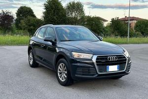 Audi Q5 35 2.0 tdi quattro s-tronic business