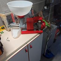 Spremipomodoro elettrico