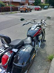 Suzuki Intruder 800 come nuova