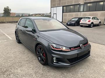 VOLKSWAGEN Golf 7ª serie - 2019