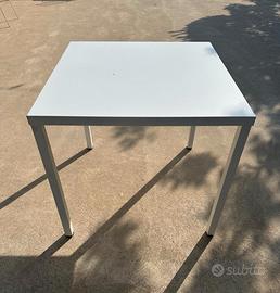 Tavoli bianchi da esterno 80x80