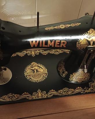 Macchina da cucire d'epoca Wilmer con mobiletto