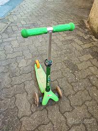 monopattino 3 ruote marca MICRO e Roller decathlon