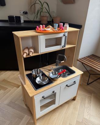 Giocattolo IKEA  Bianca con Accessori - Come nuova