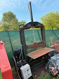 A200 - Pressa idraulica taglia lamiera