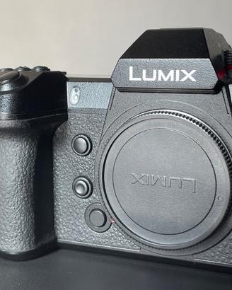 Lumix s1