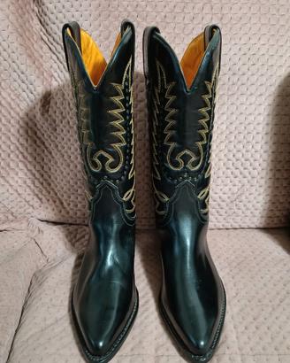 BOTAS ORIGINALI NERI FINEMENTE RICAMATI A MANO