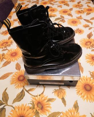 Stivali da ragazza con cerniera laterale N. (40)