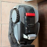 Robot tagliaerba