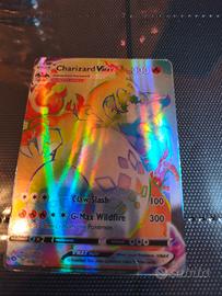 carta Pokemon di Charizard Vmax